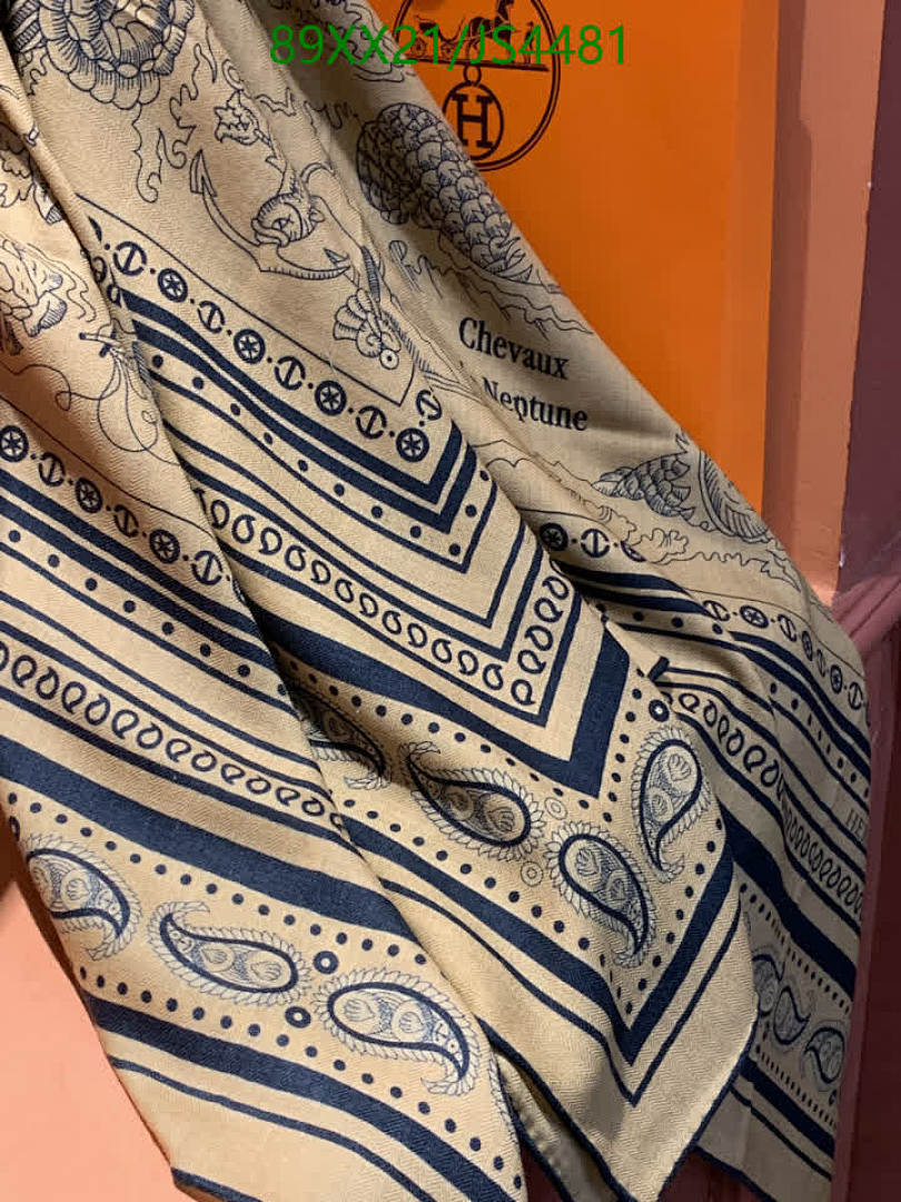 Hermes-Scarf Code: JS4481 $: 89USD