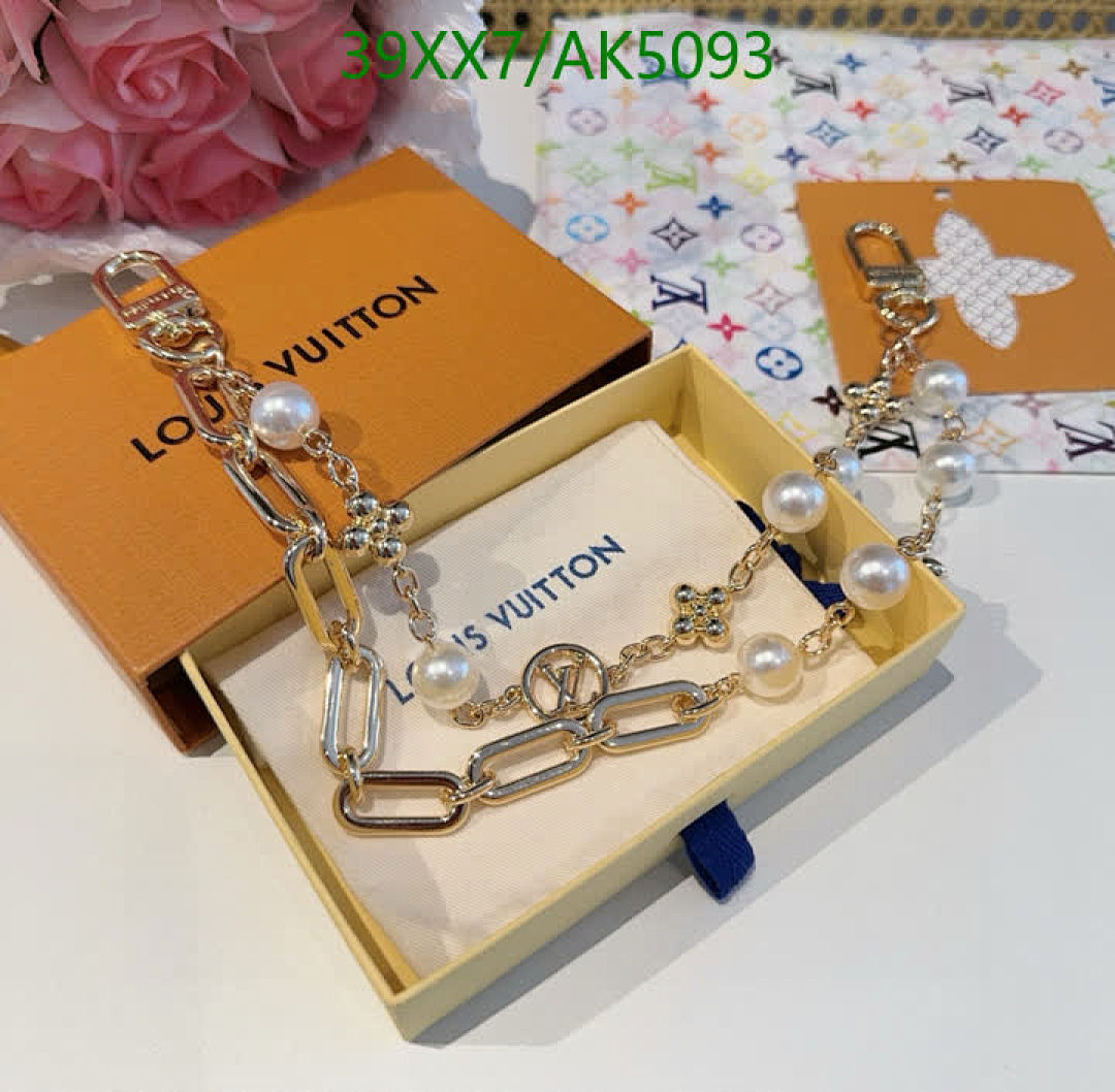 LV-Key pendant Code: AK5093 $: 39USD