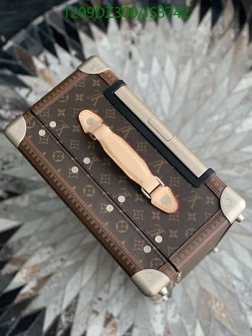LV-Trolley Case Code: JS3742 $: 1299USD
