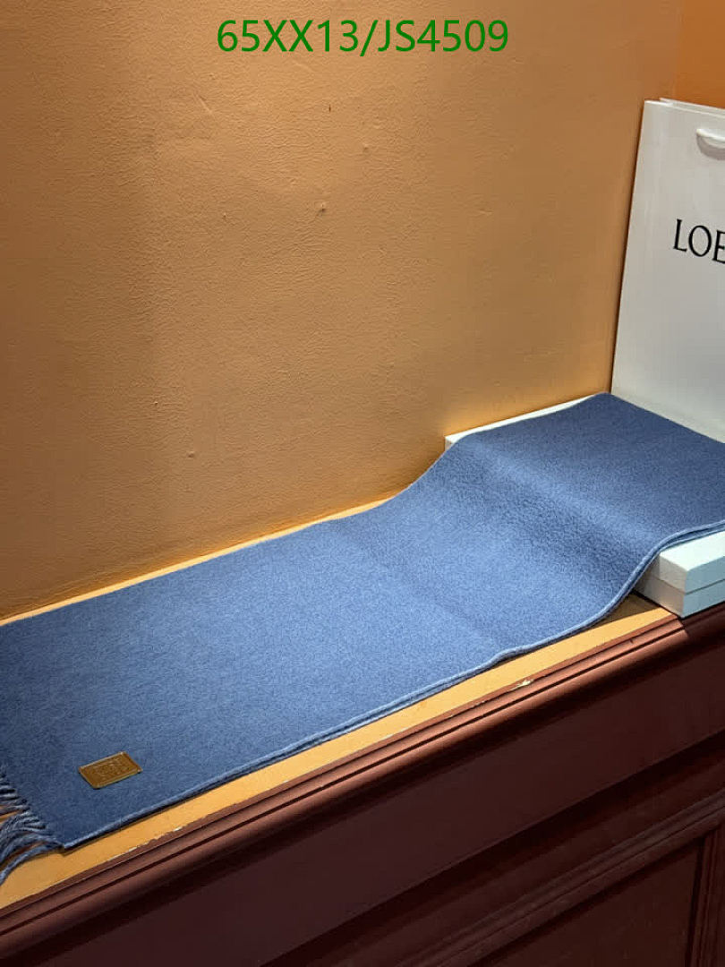 Loewe-Scarf Code: JS4509 $: 65USD