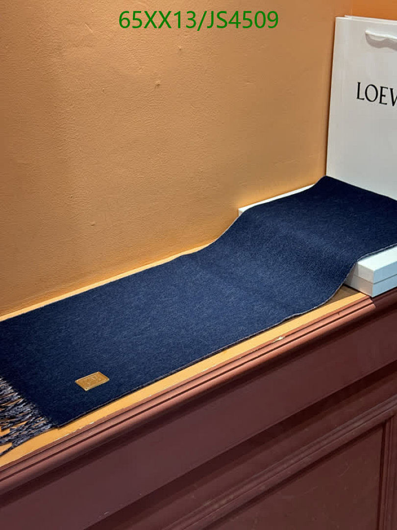 Loewe-Scarf Code: JS4509 $: 65USD