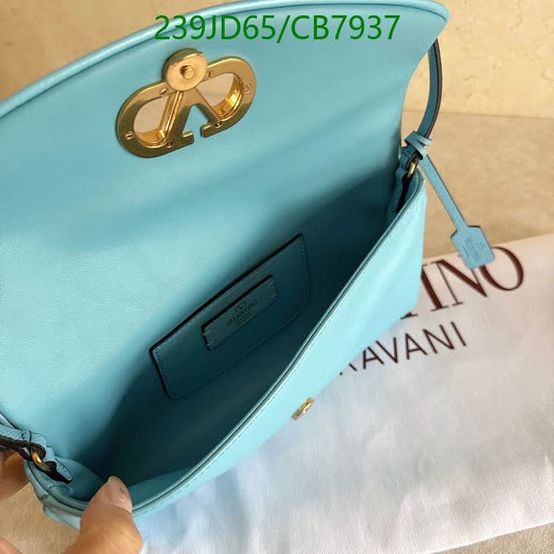 Valentino-Bag-Mirror Quality Code: CB7937 $: 239USD