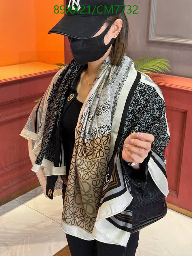 Loewe-Scarf Code: CM7732 $: 89USD