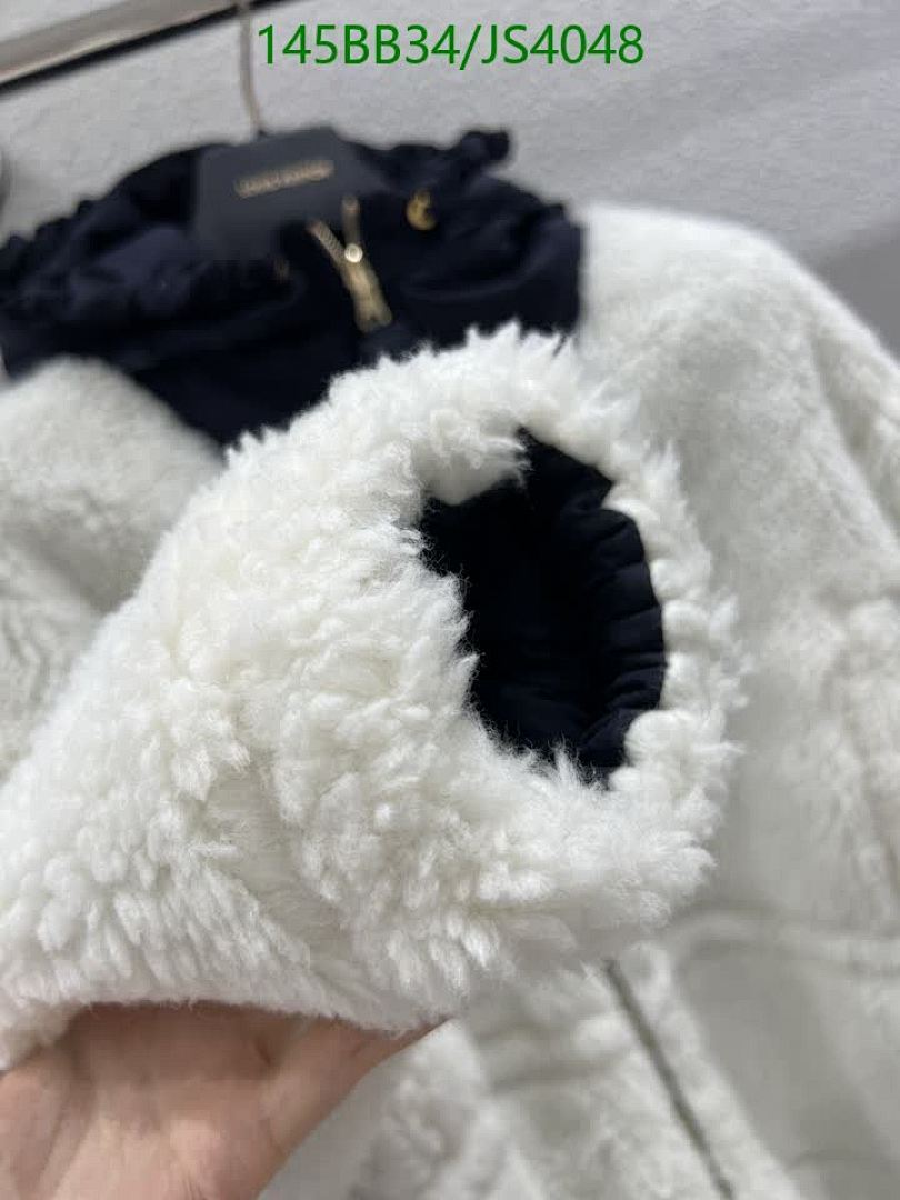 LV-Clothing Code: JS4048 $: 145USD
