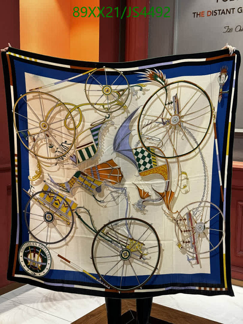 Hermes-Scarf Code: JS4492 $: 89USD