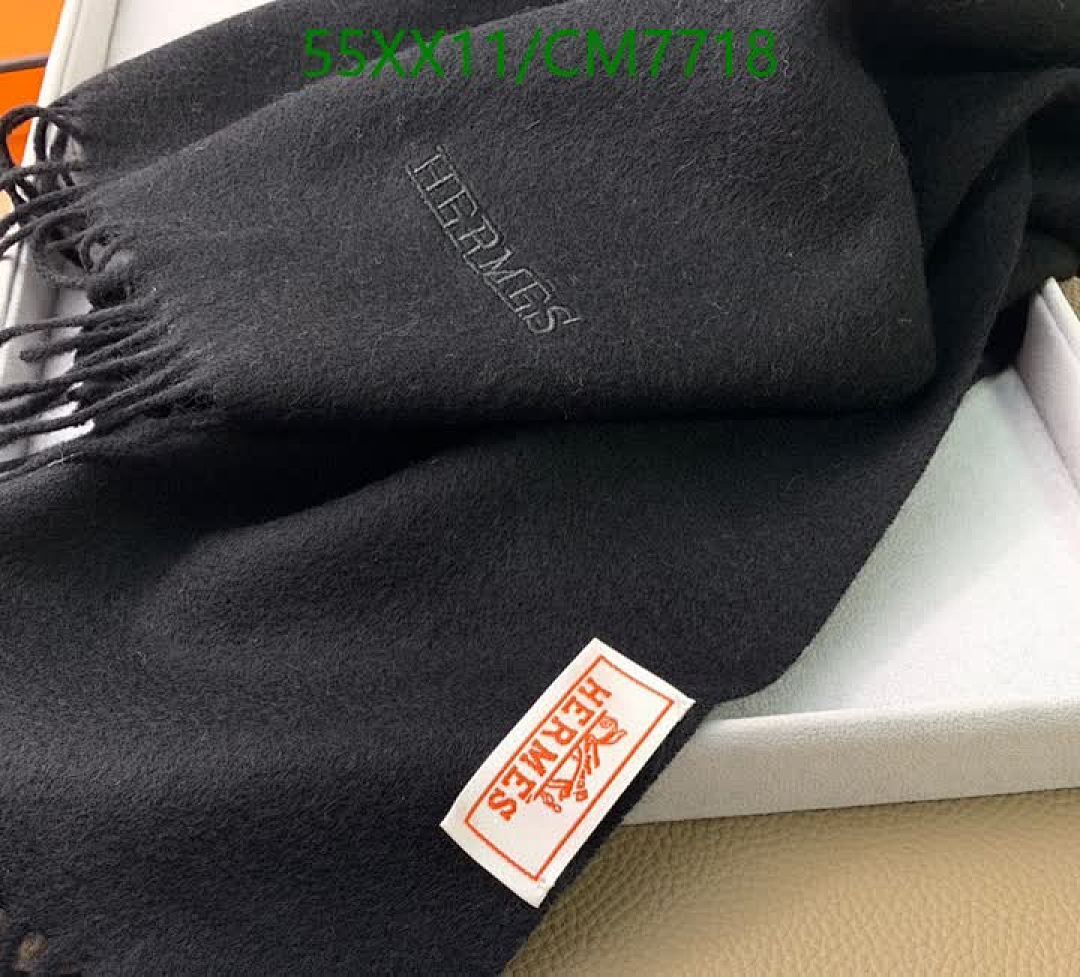 Hermes-Scarf Code: CM7718 $: 55USD