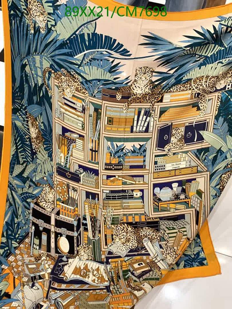 Hermes-Scarf Code: CM7698 $: 89USD
