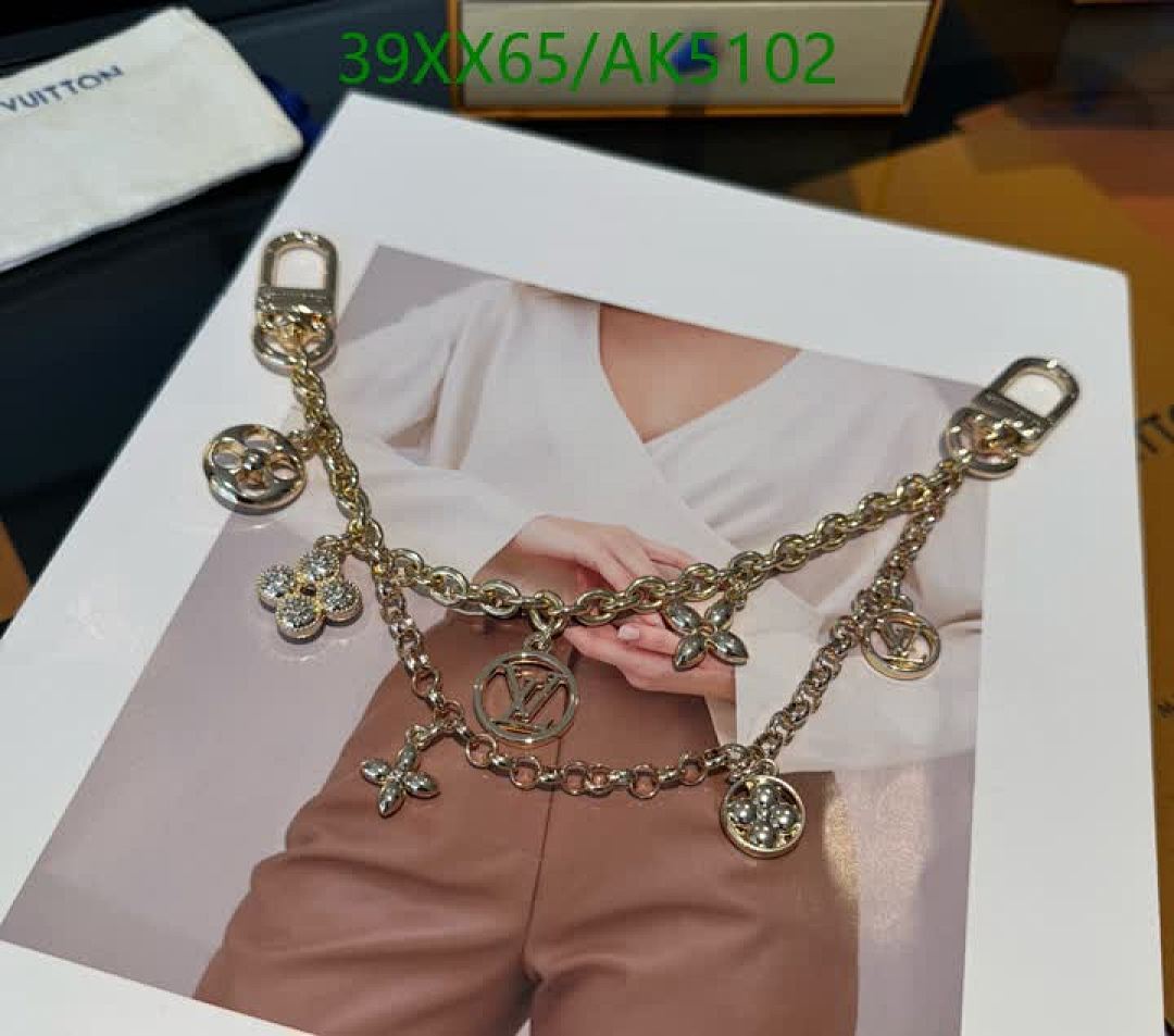 LV-Key pendant Code: AK5102 $: 39USD