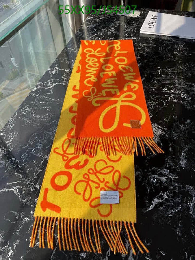 Loewe-Scarf Code: JS4507 $: 55USD