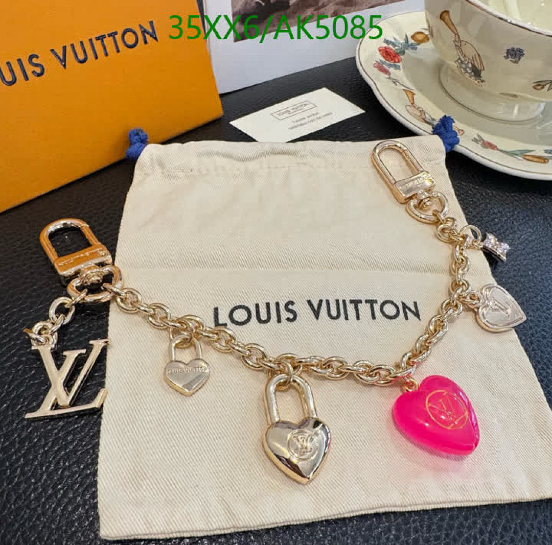 LV-Key pendant Code: AK5085 $: 35USD