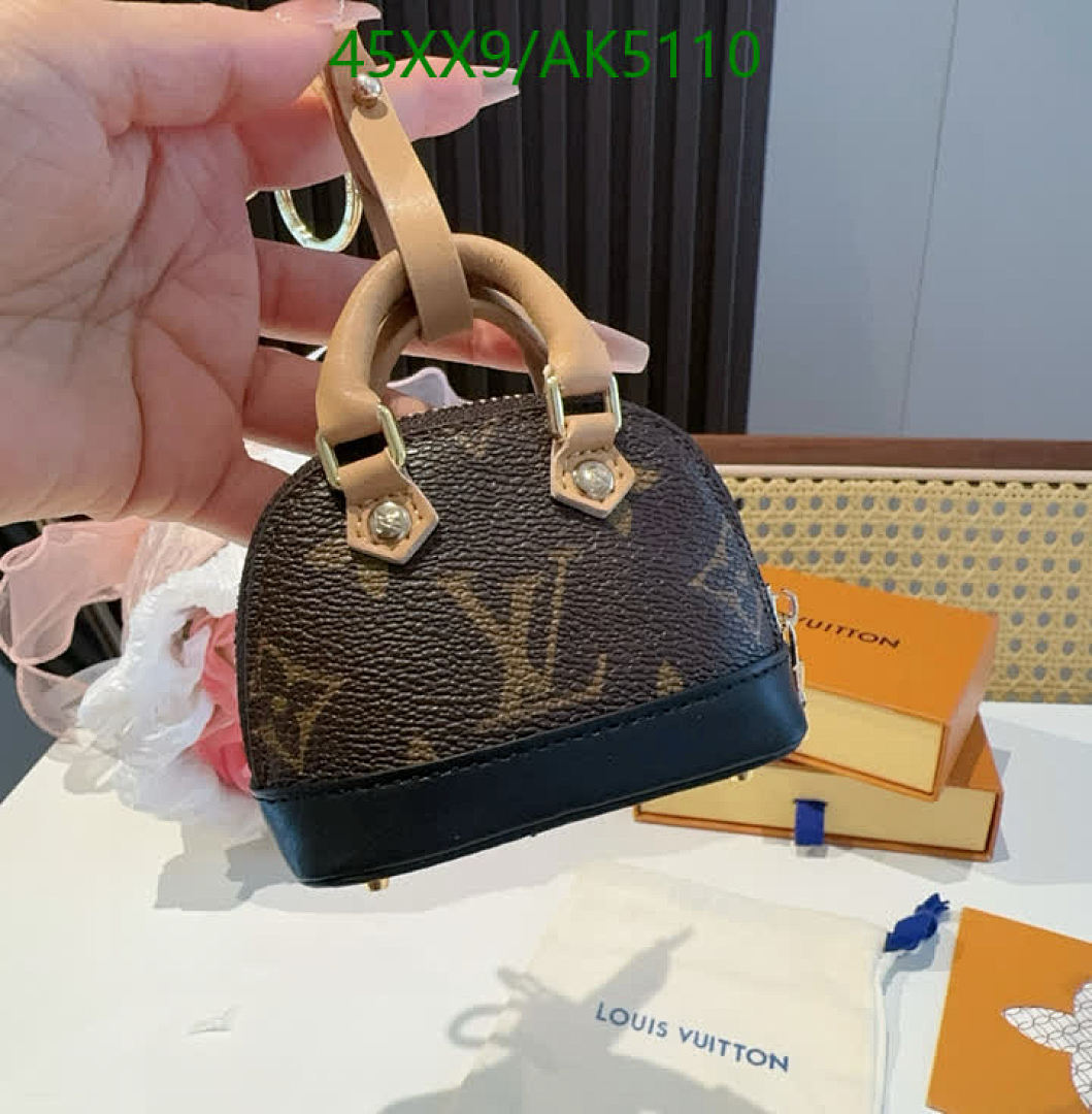 LV-Key pendant Code: AK5110 $: 45USD