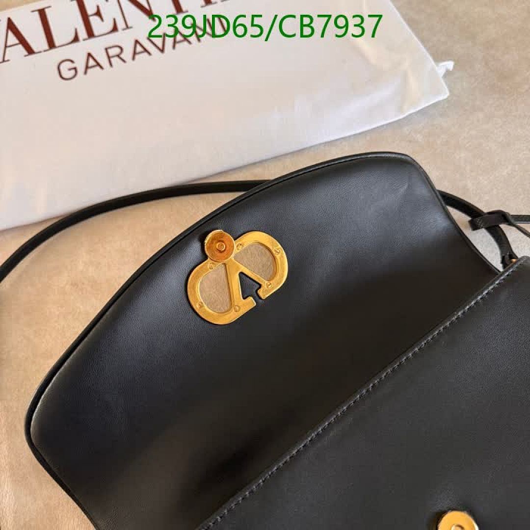 Valentino-Bag-Mirror Quality Code: CB7937 $: 239USD