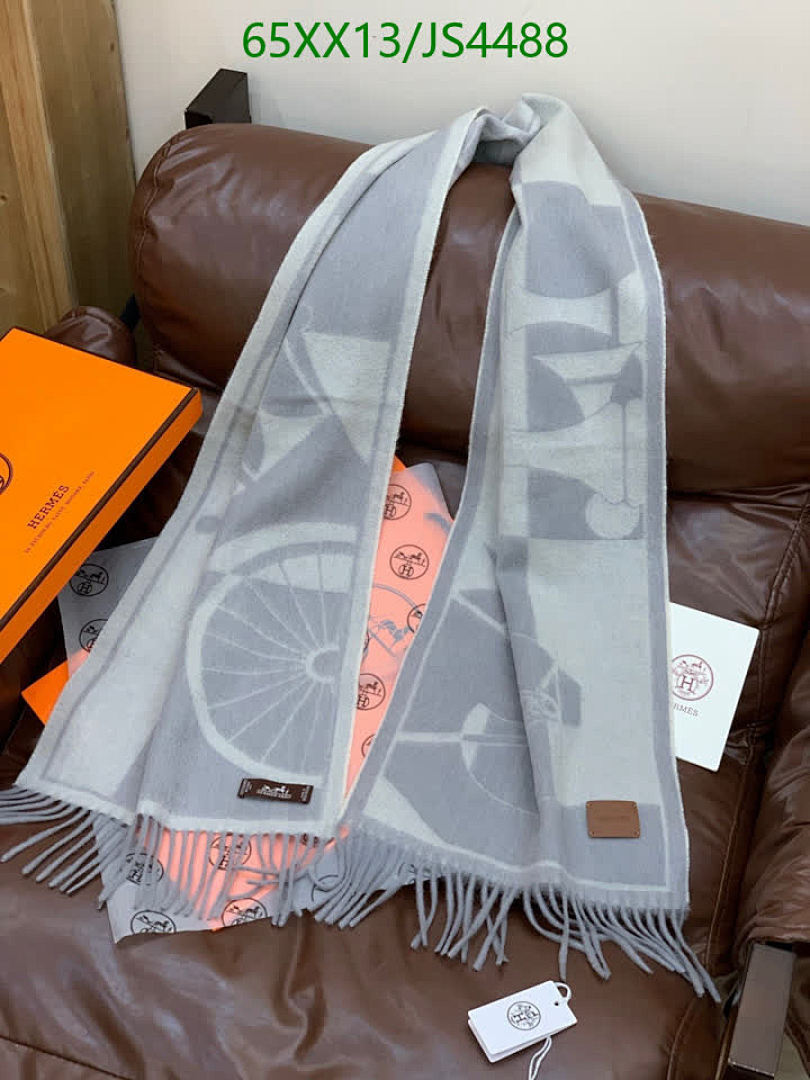 Hermes-Scarf Code: JS4488 $: 65USD