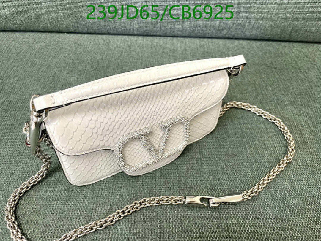 Valentino-Bag-Mirror Quality Code: CB6925 $: 239USD