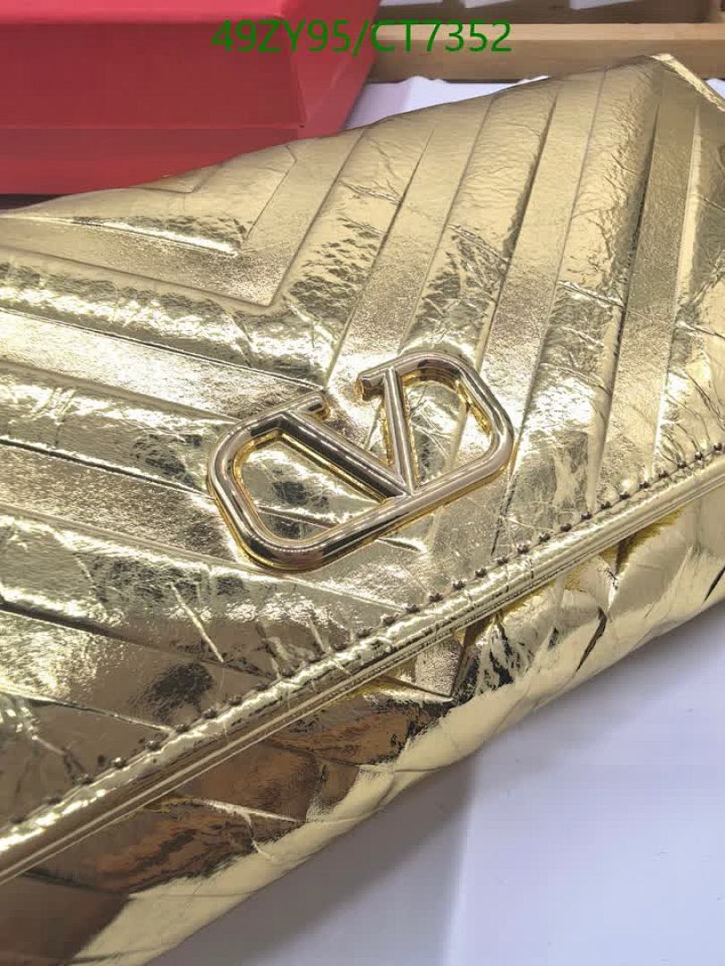 Valentino-Wallet-4A Quality Code: CT7352 $: 49USD