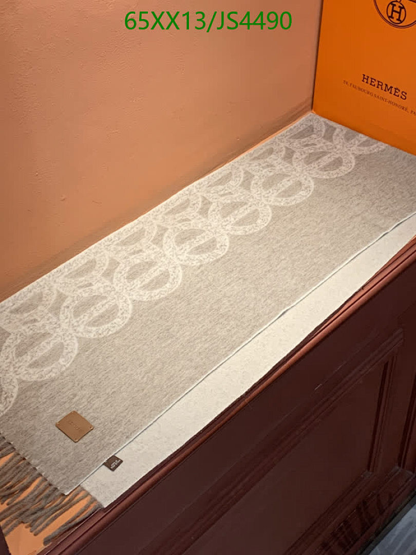 Hermes-Scarf Code: JS4490 $: 65USD