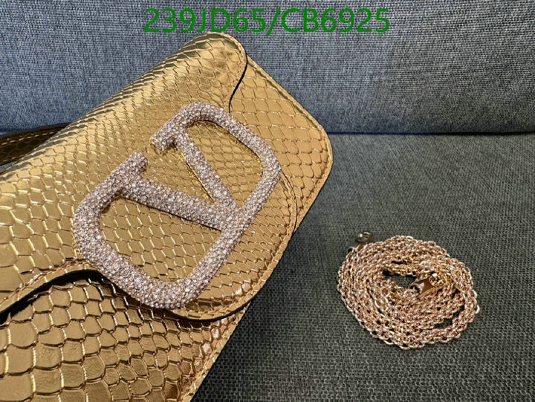 Valentino-Bag-Mirror Quality Code: CB6925 $: 239USD