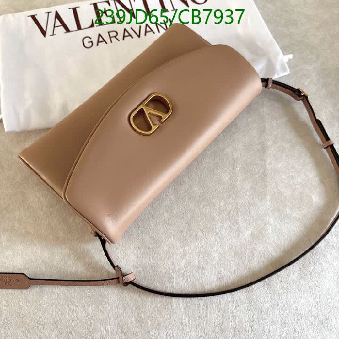 Valentino-Bag-Mirror Quality Code: CB7937 $: 239USD
