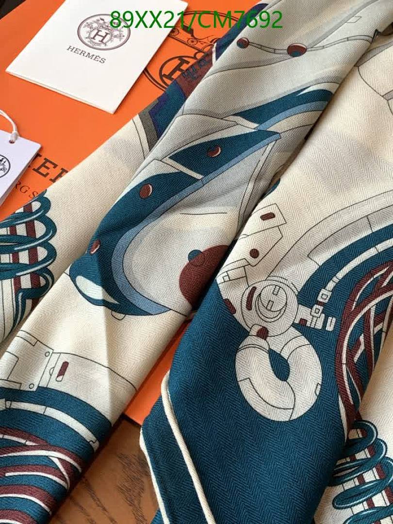 Hermes-Scarf Code: CM7692 $: 89USD