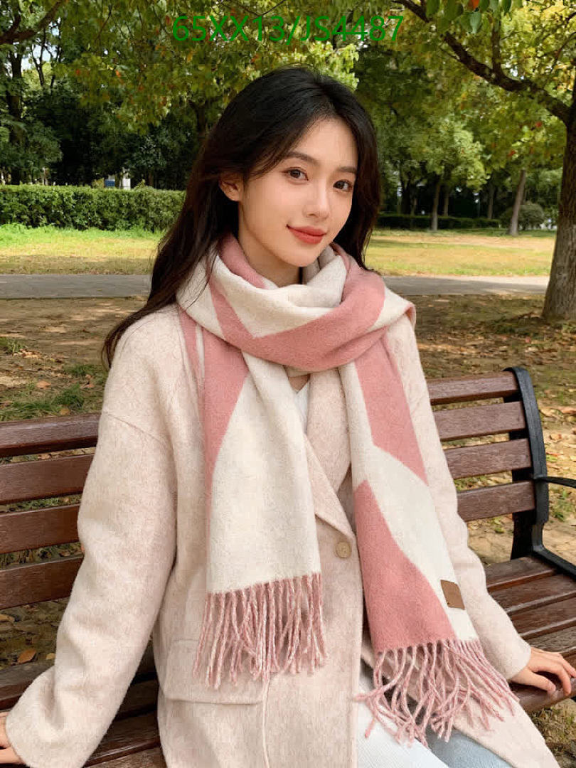 Hermes-Scarf Code: JS4487 $: 65USD