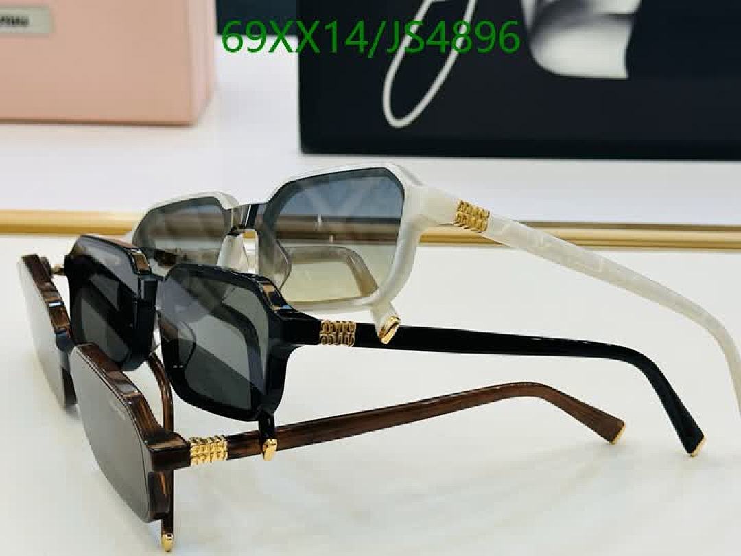 Miu Miu-Glasses Code: JS4896 $: 69USD
