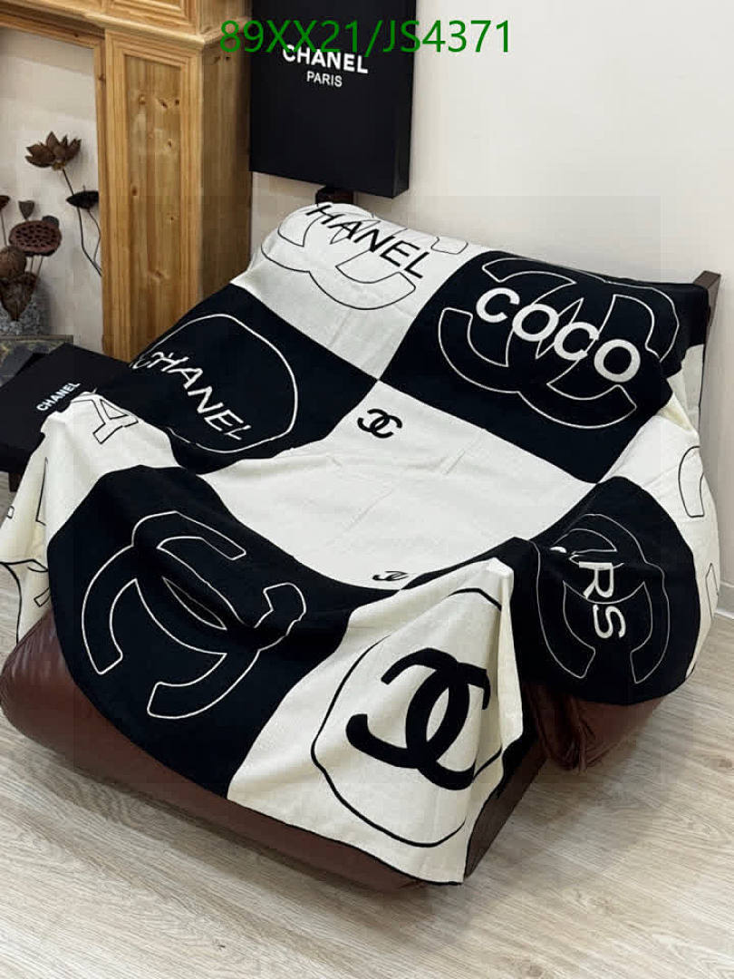 Chanel-Scarf Code: JS4371 $: 89USD