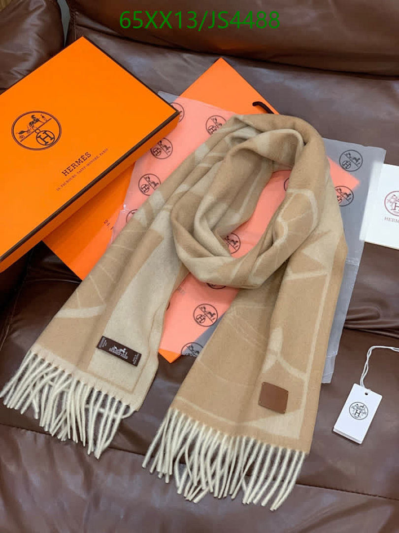 Hermes-Scarf Code: JS4488 $: 65USD