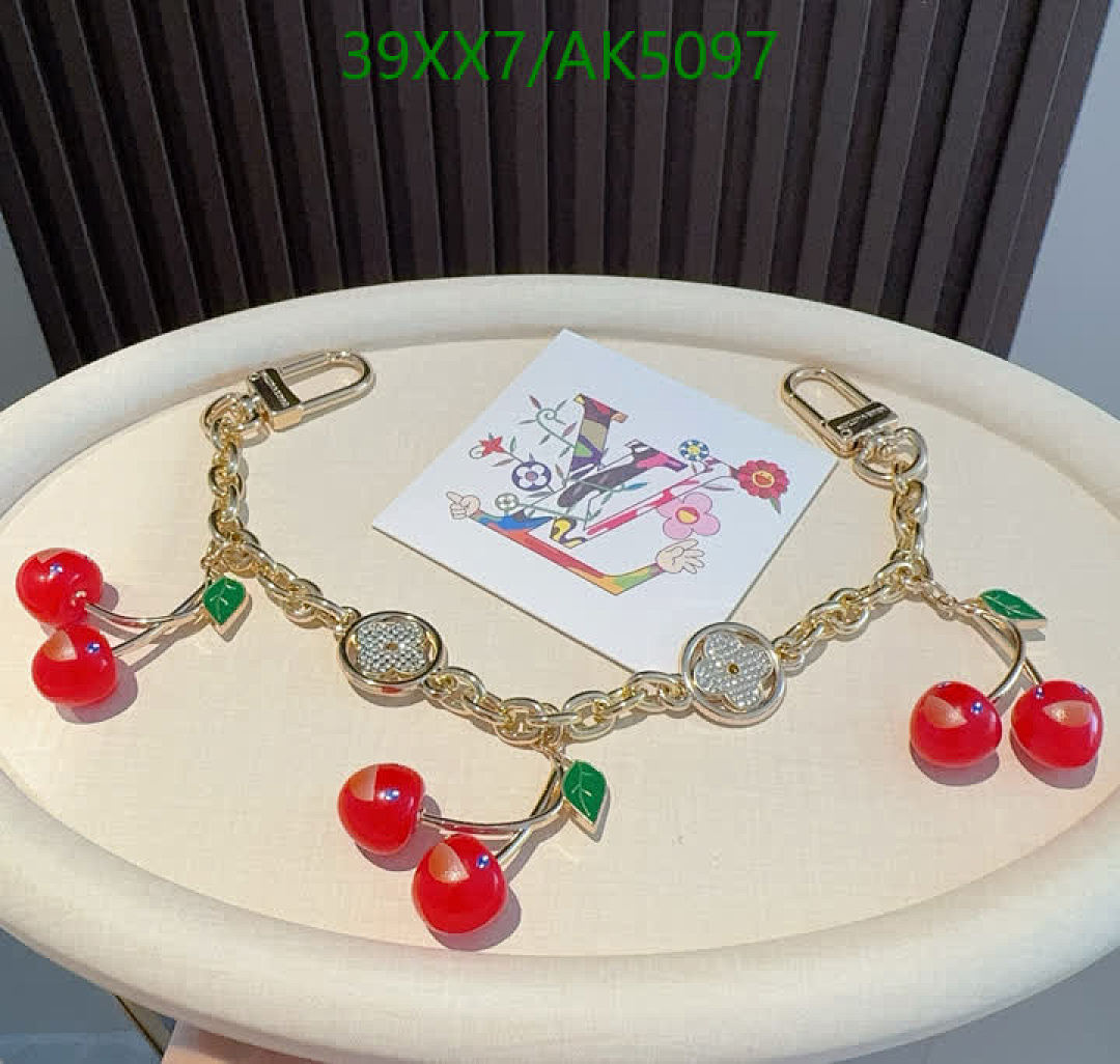 LV-Key pendant Code: AK5097 $: 39USD
