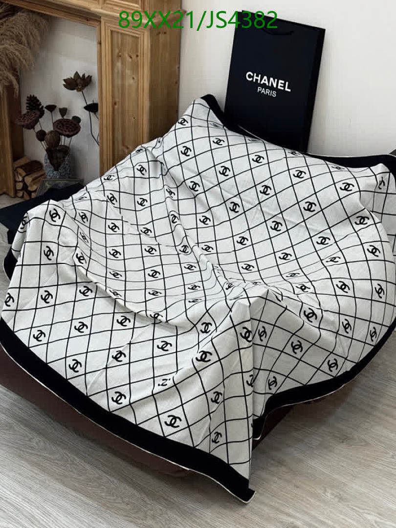 Chanel-Scarf Code: JS4382 $: 89USD