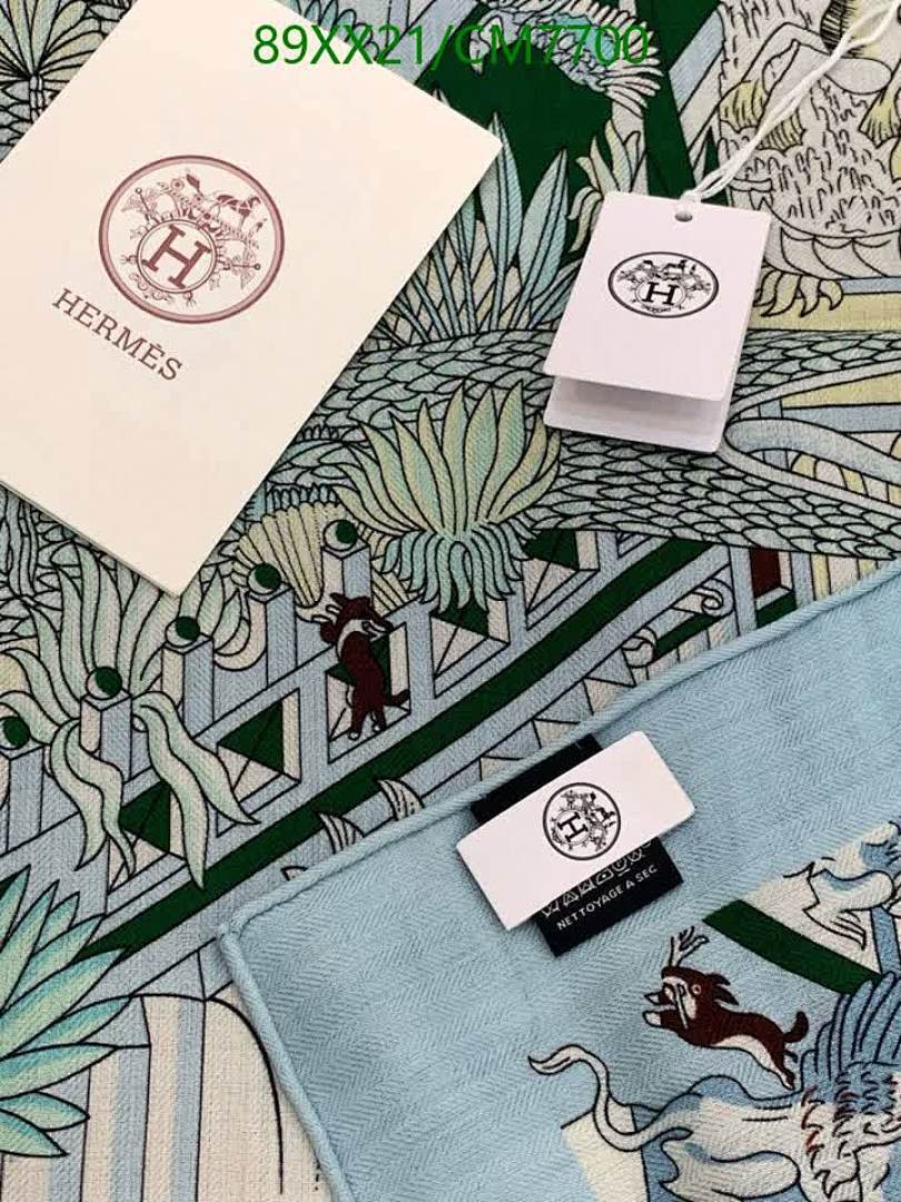 Hermes-Scarf Code: CM7700 $: 89USD