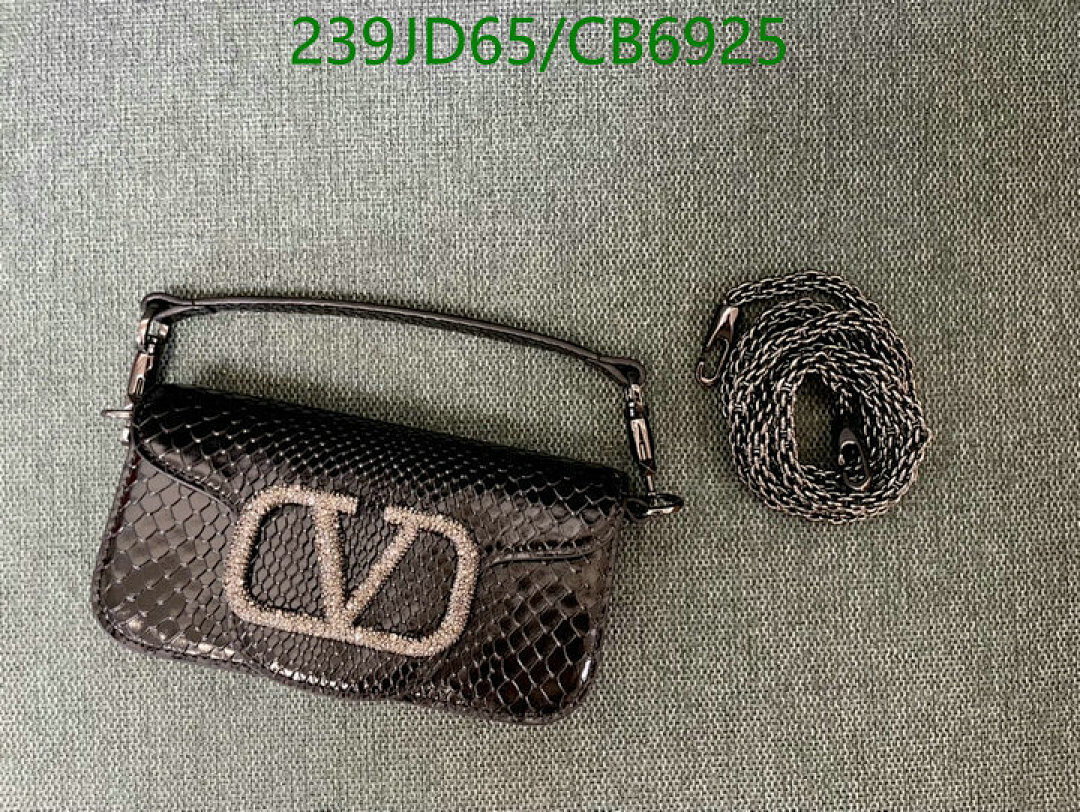 Valentino-Bag-Mirror Quality Code: CB6925 $: 239USD
