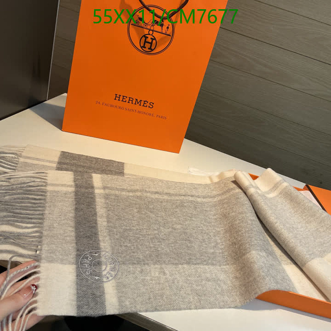 Hermes-Scarf Code: CM7677 $: 55USD