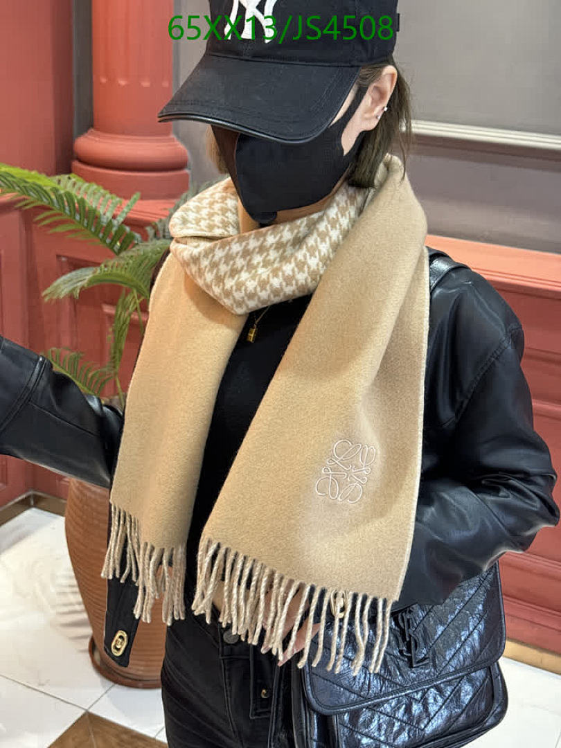 Loewe-Scarf Code: JS4508 $: 65USD