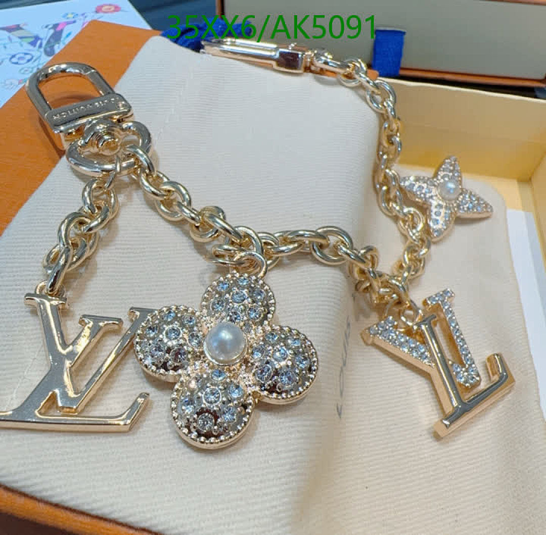 LV-Key pendant Code: AK5091 $: 35USD