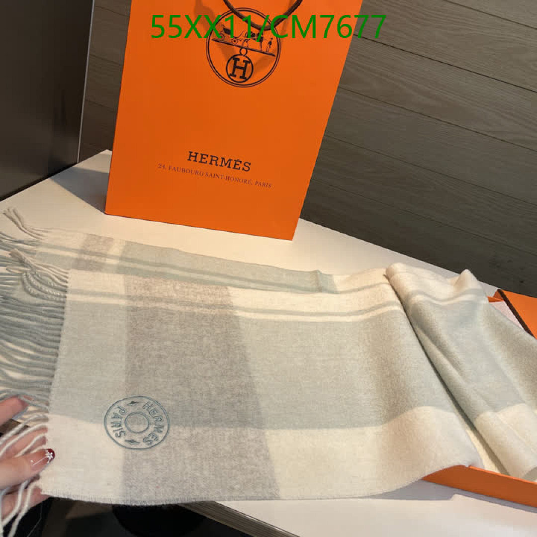 Hermes-Scarf Code: CM7677 $: 55USD