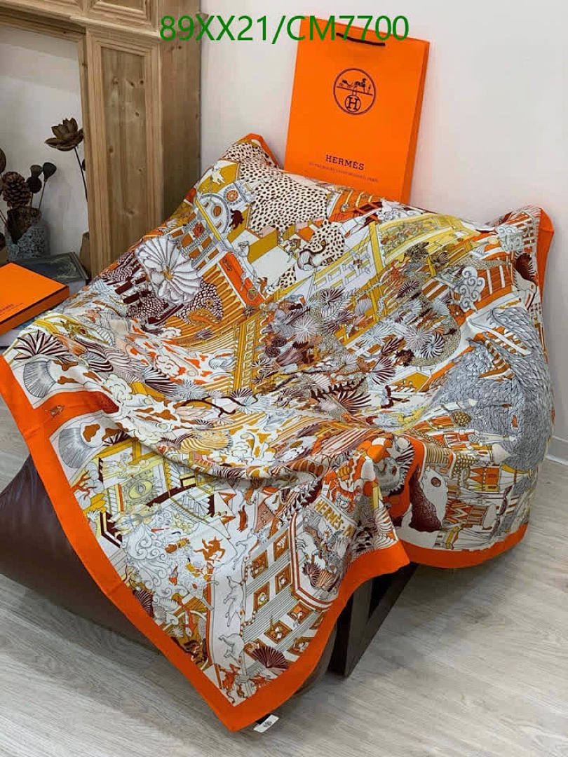 Hermes-Scarf Code: CM7700 $: 89USD