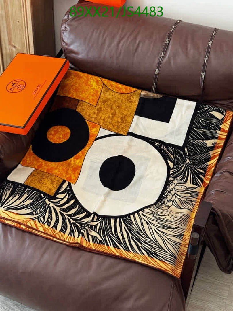 Hermes-Scarf Code: JS4483 $: 89USD
