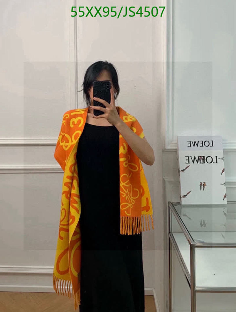 Loewe-Scarf Code: JS4507 $: 55USD