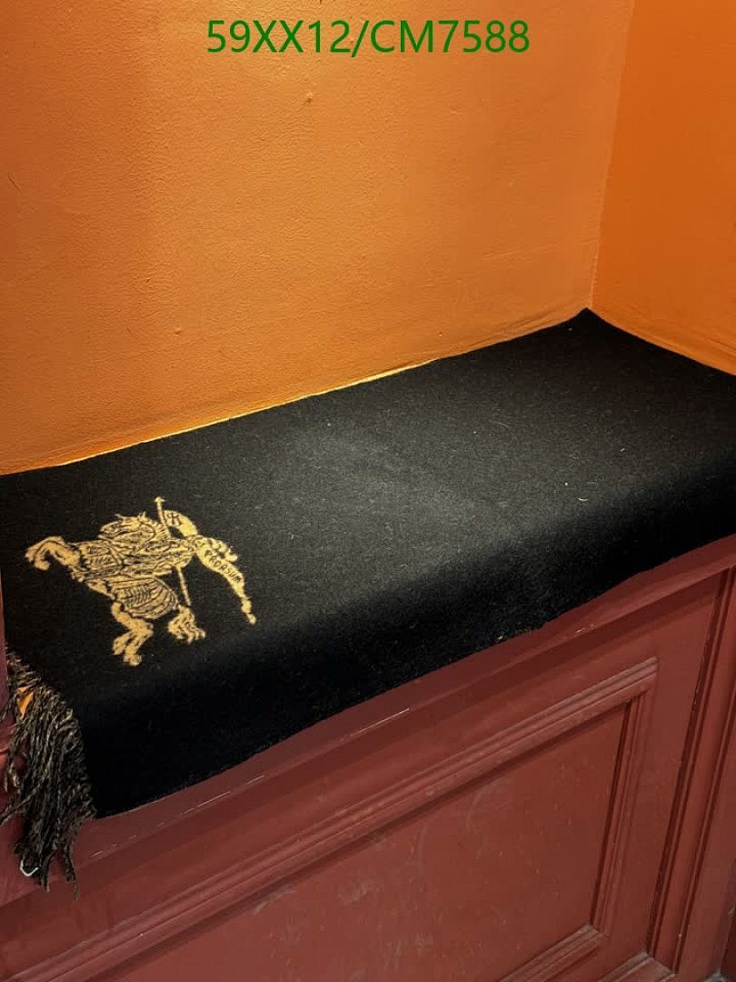 Burberry-Scarf Code: CM7588 $: 59USD