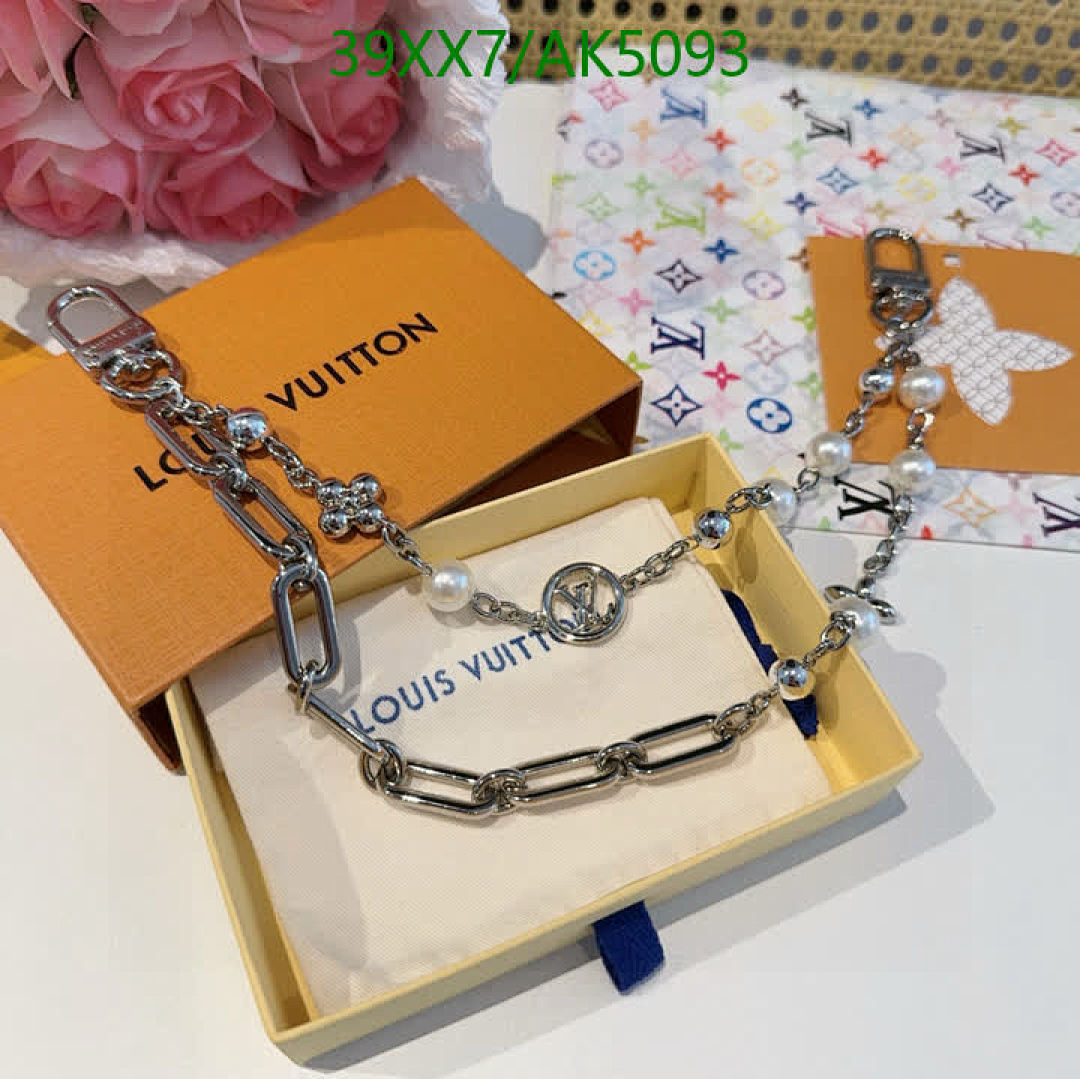 LV-Key pendant Code: AK5093 $: 39USD