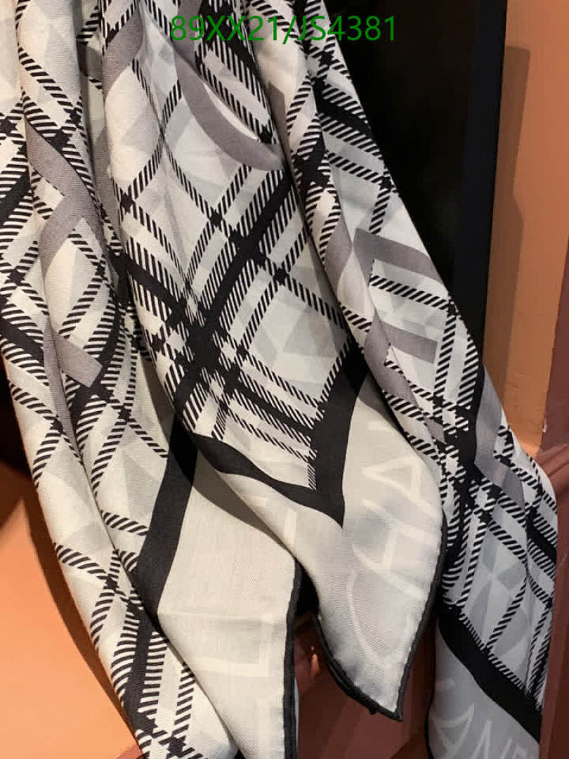 Chanel-Scarf Code: JS4381 $: 89USD