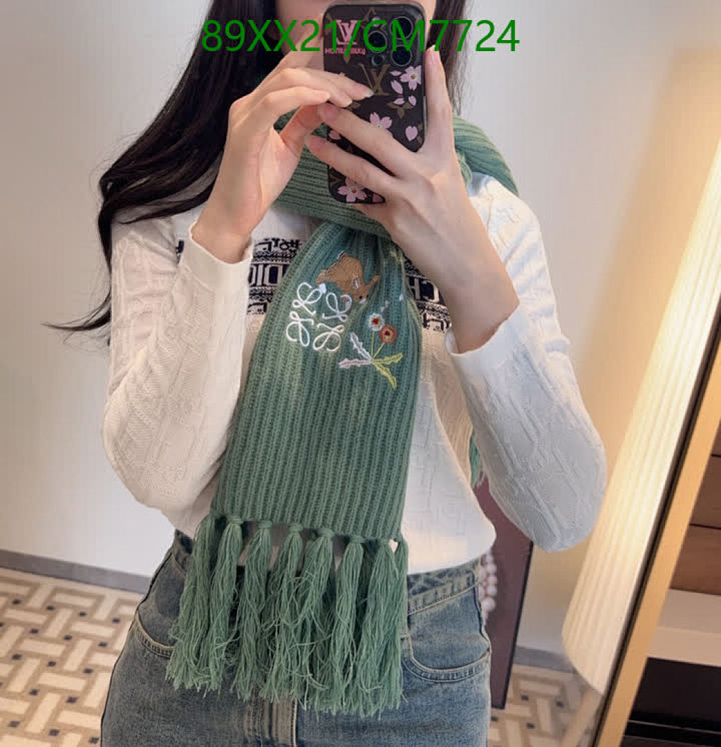 Loewe-Scarf Code: CM7724 $: 89USD