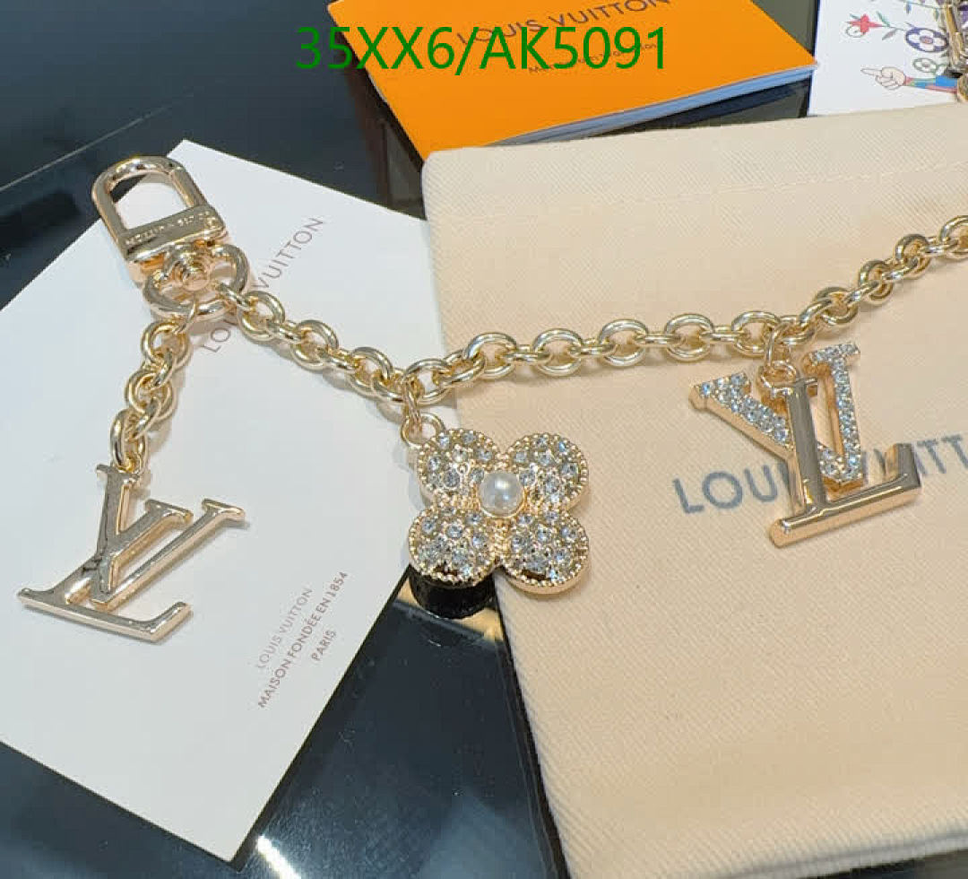 LV-Key pendant Code: AK5091 $: 35USD