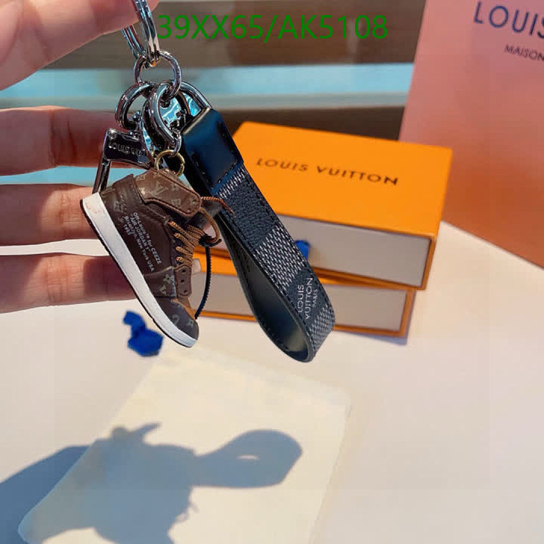 LV-Key pendant Code: AK5108 $: 39USD