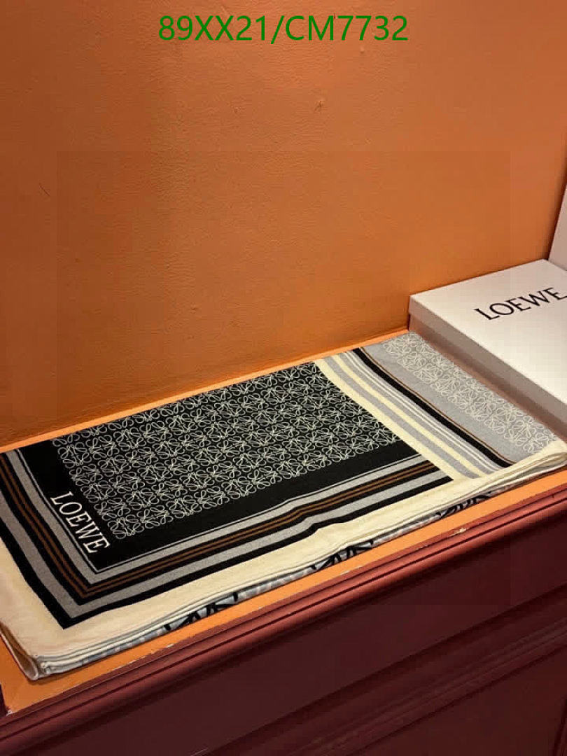 Loewe-Scarf Code: CM7732 $: 89USD