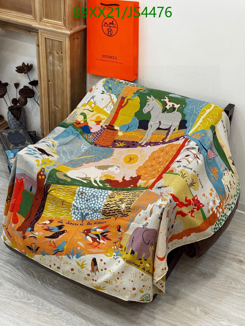 Hermes-Scarf Code: JS4476 $: 89USD