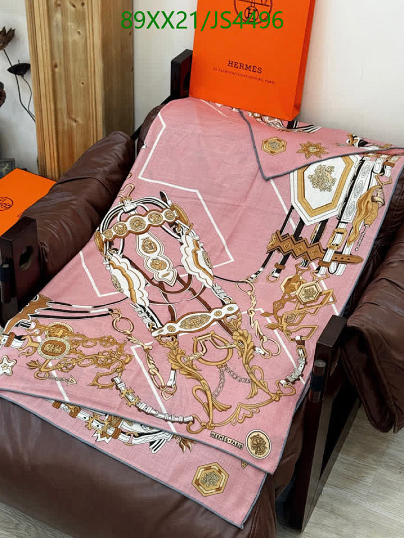 Hermes-Scarf Code: JS4496 $: 89USD