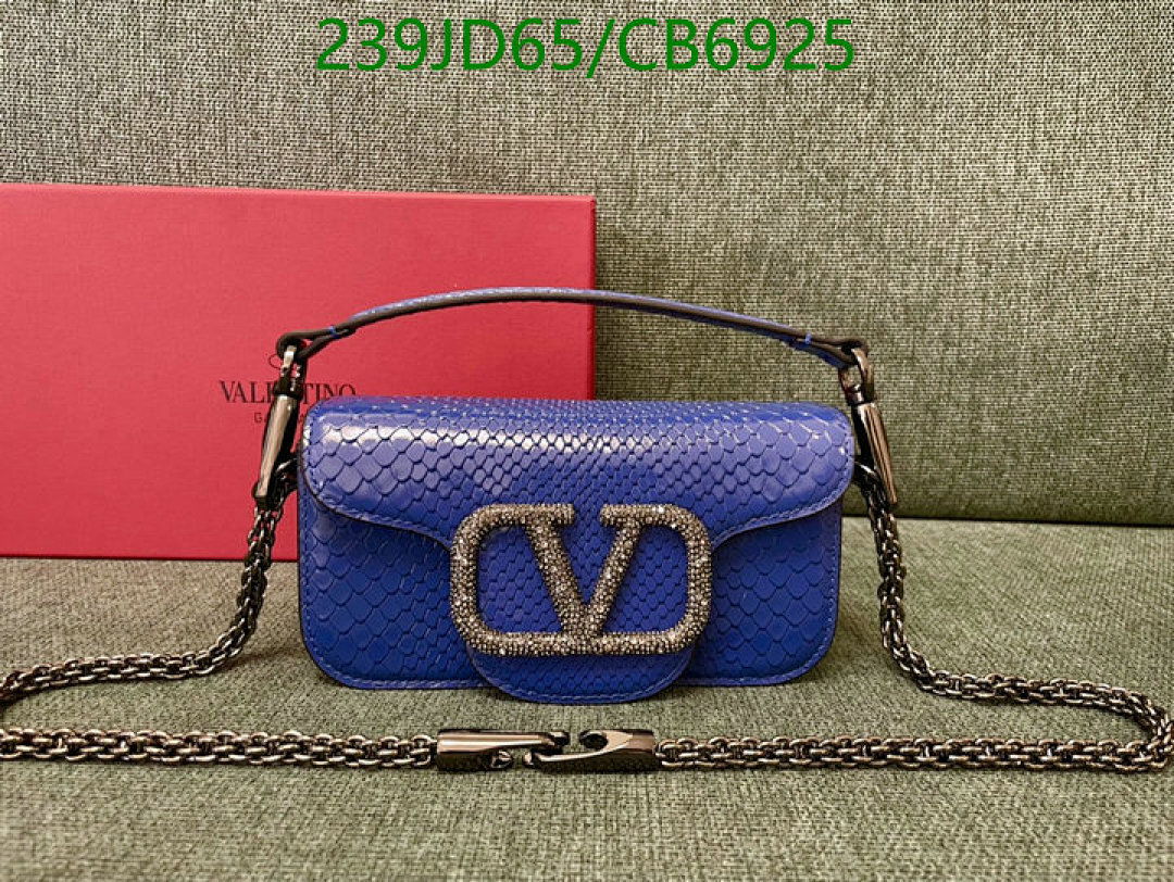 Valentino-Bag-Mirror Quality Code: CB6925 $: 239USD