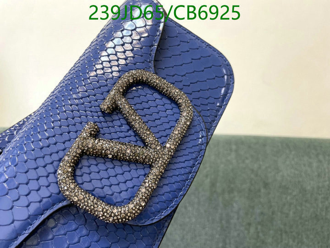 Valentino-Bag-Mirror Quality Code: CB6925 $: 239USD