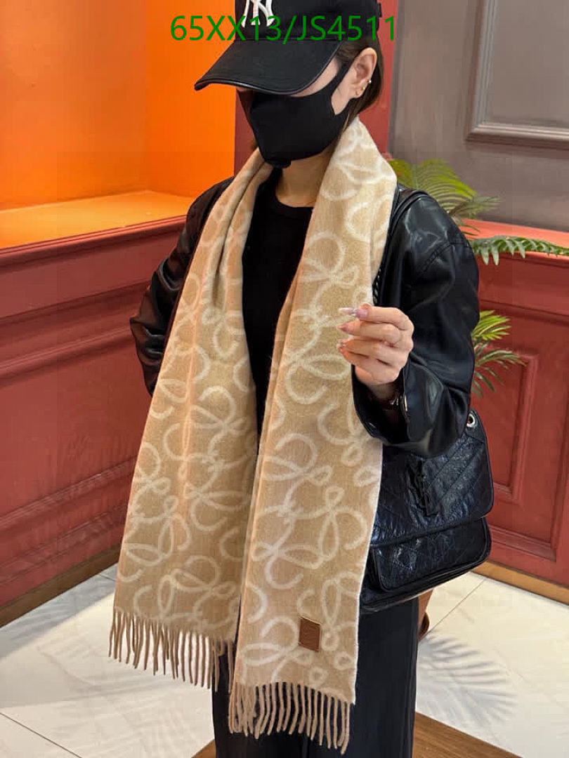 Loewe-Scarf Code: JS4511 $: 65USD